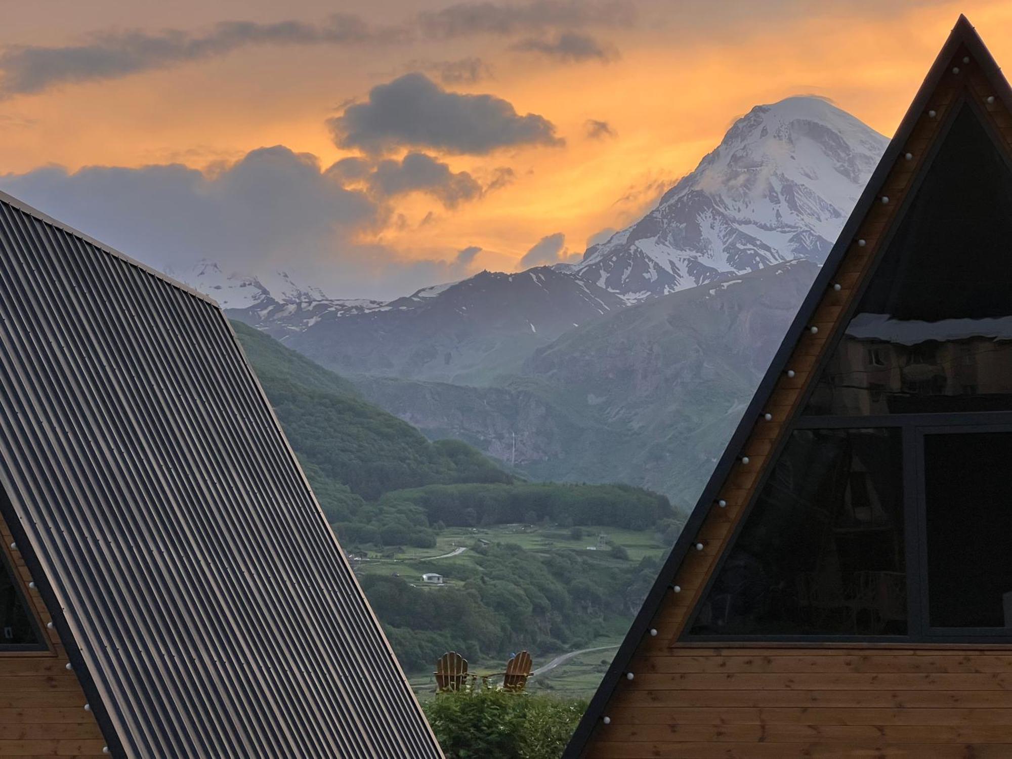 Kazbegi Hills Cottages Exteriör bild